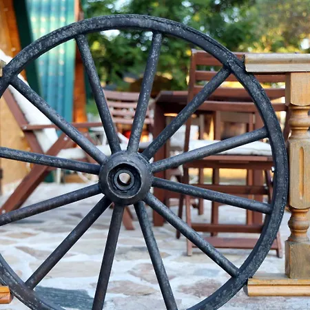 Heartland Handmade Wooden Chalet