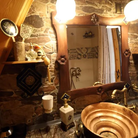 Chalet Heartland Handmade Wooden *