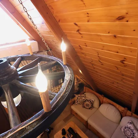Chalet Heartland Handmade Wooden *