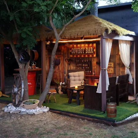 Heartland Handmade Wooden Chalet