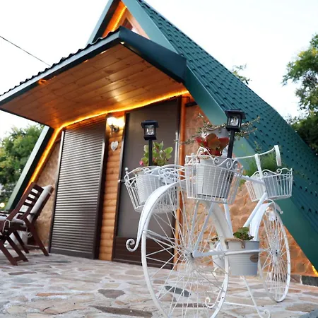Chalet Heartland Handmade Wooden *