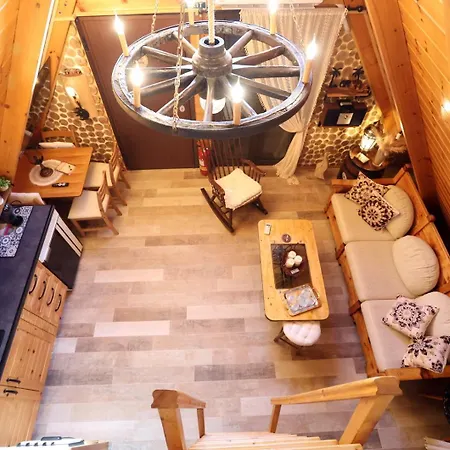 Heartland Handmade Wooden شاليه Ormos (Thessaloniki)