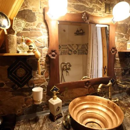 Chalet Heartland Handmade Wooden